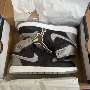 Jordan 1 Retro OG Satin Shadow 11c